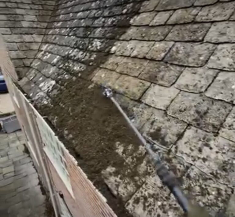 Cotswold stone roof cleaned by Cotswold Roof Cleaning